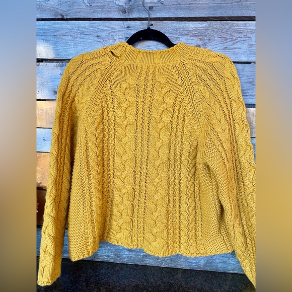 ELODIE mustard yellow chunky cable knit crew neck sweater, size XS - Picture 2 of 6